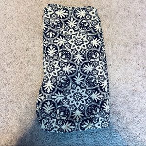❌SOLD❌ LuLaRoe OS Black and Cream Leggings